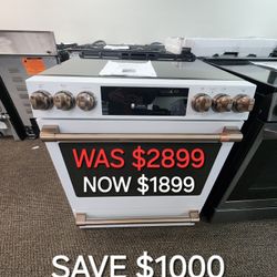 CAFE 30" Smart Slide In, Front Control, Radiant And Convection Range