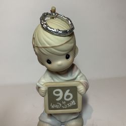 Peace On Earth 1996 Precious Moments Figurine