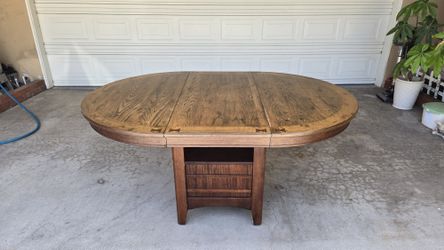 Solid Wood Expandable Dining Table – 42" Round / 60" Extended – $250 OBO