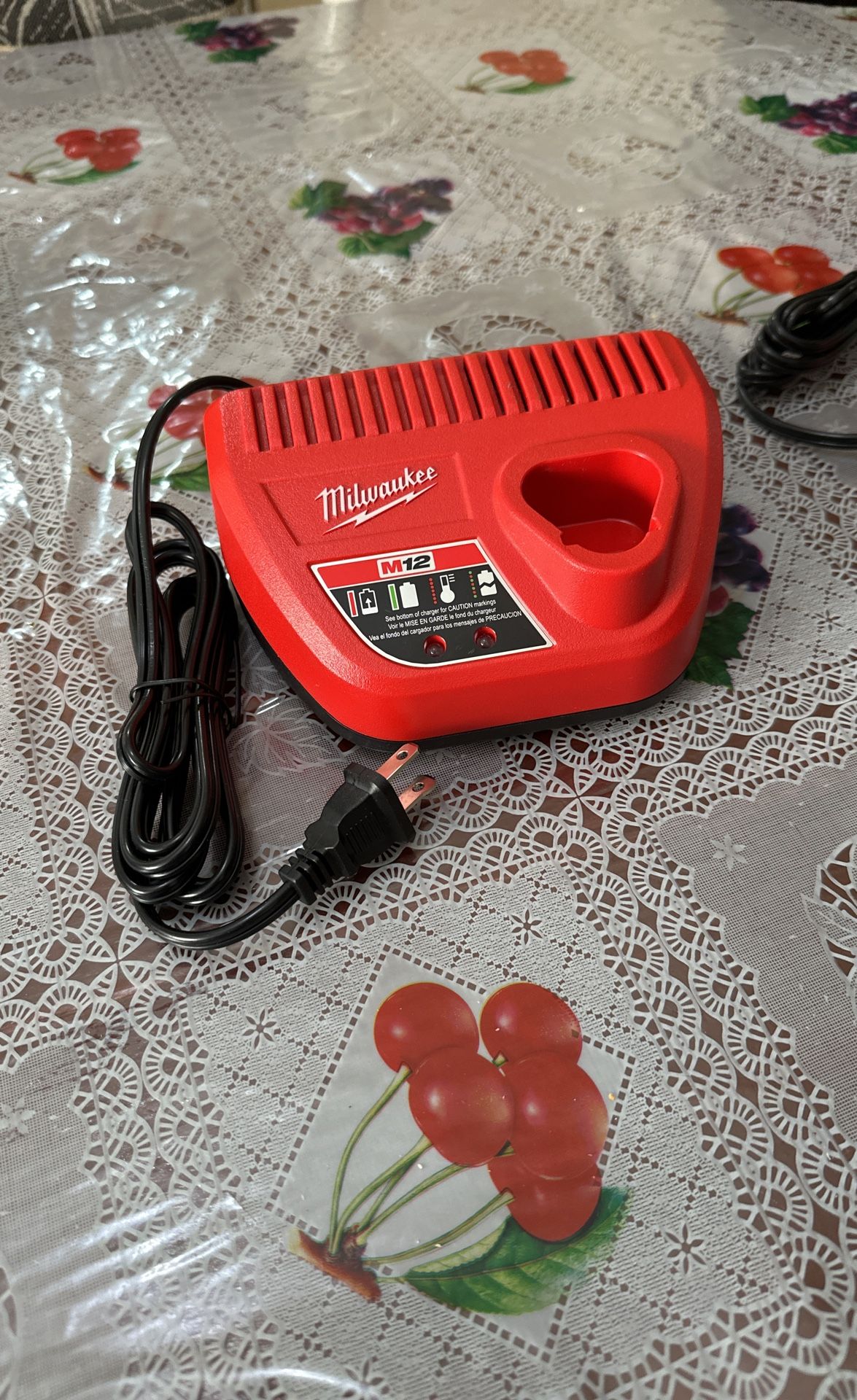 Milwaukee M12 Battery Charger