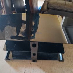 TV STAND IN GOOD CONDITION 