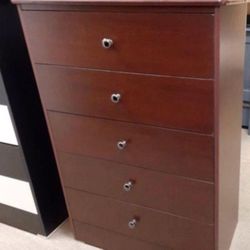 Dresser 5 Drawers Cherry $139