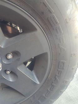 Nitto Terra Grappler G2- 285/70R17