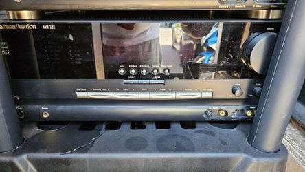 Harman Kardon AVR320 stereo/surround receiver