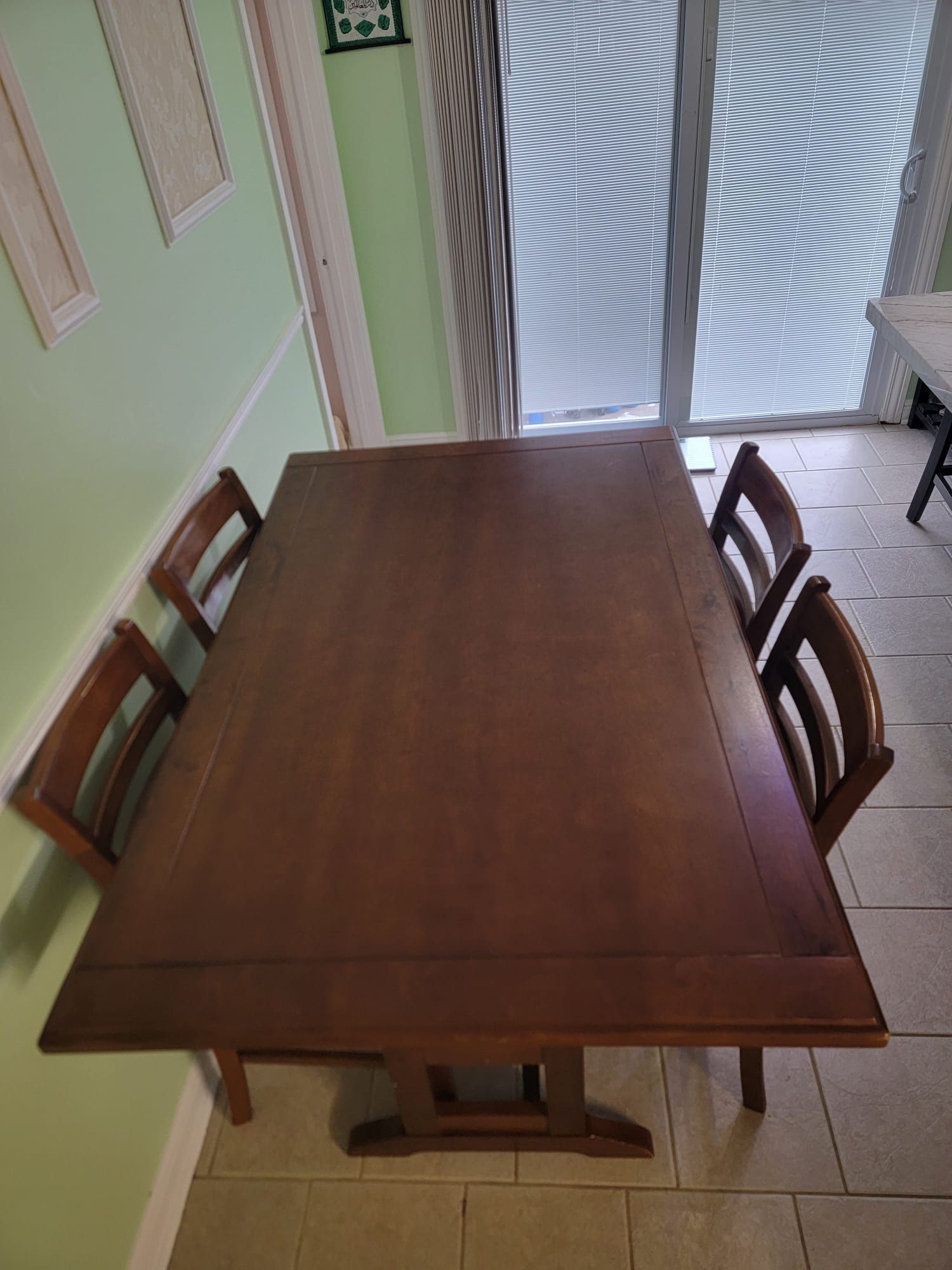 breakfast table with 4 chairs