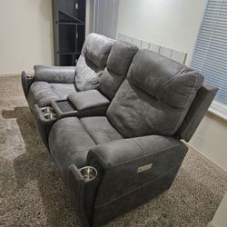 Recliner couch 
