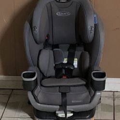 LIKE NEW GRACO EXTENDED 2FIT CONVERTIBLE CAR SEAT !!!!