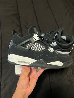 Jordan 4 Retro white thunder