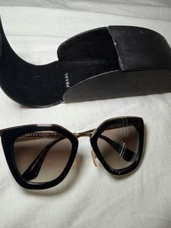 Authenthic Prada women’s sunglasses