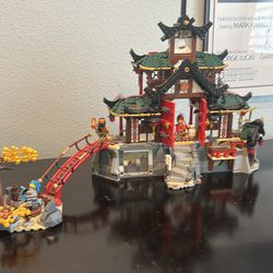 NINJAGO Ninja Dojo Temple LEGO Set