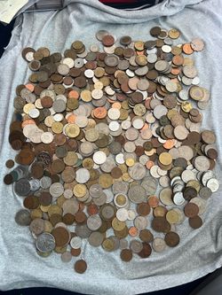 foreign coins ( 700 pieces)
