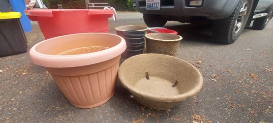 Mixed gardening containers