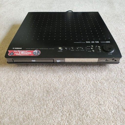 Yamaha Surround Sound Receiver With Built-In CD DVD player