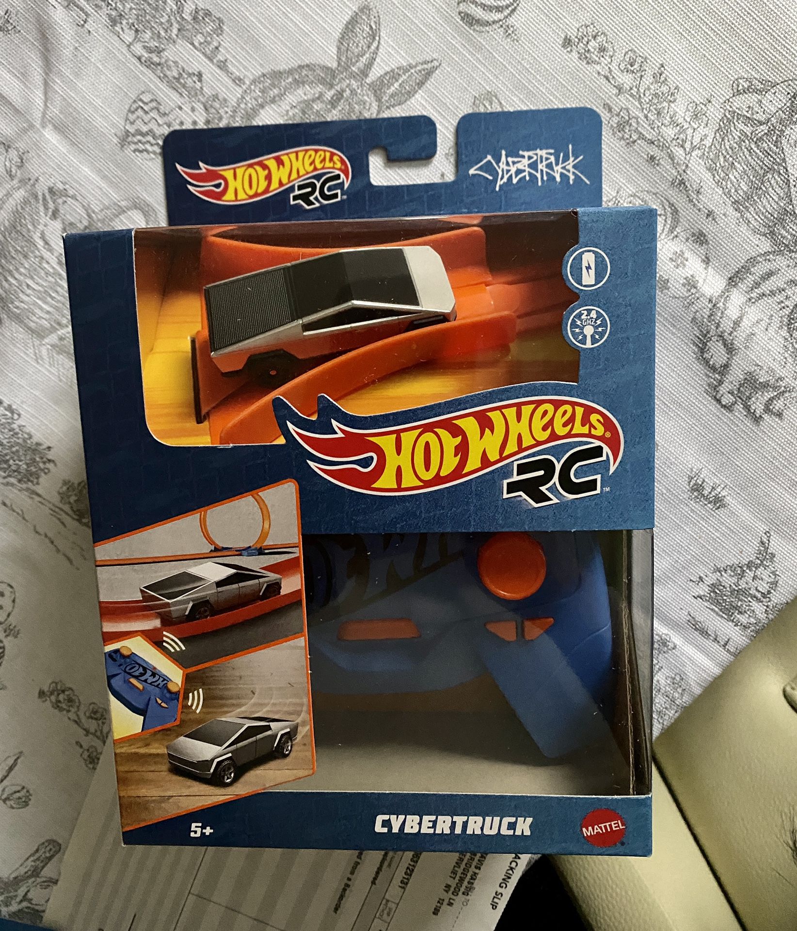 Tesla Cybertruck Hotwheels Rare New