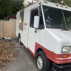 FOOD TRUCK 2001 Ford E350 with Low Mileage 
