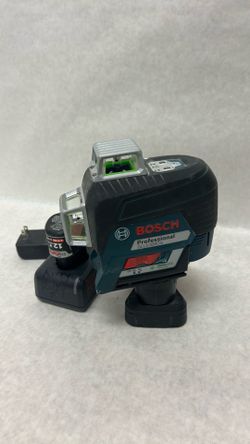 Bosch GLL-330CG green laser level with battery charger and AA battery attachment