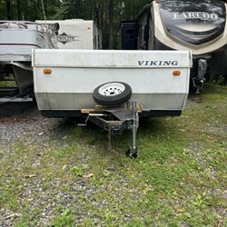 2000 Viking Pop Up Camper 