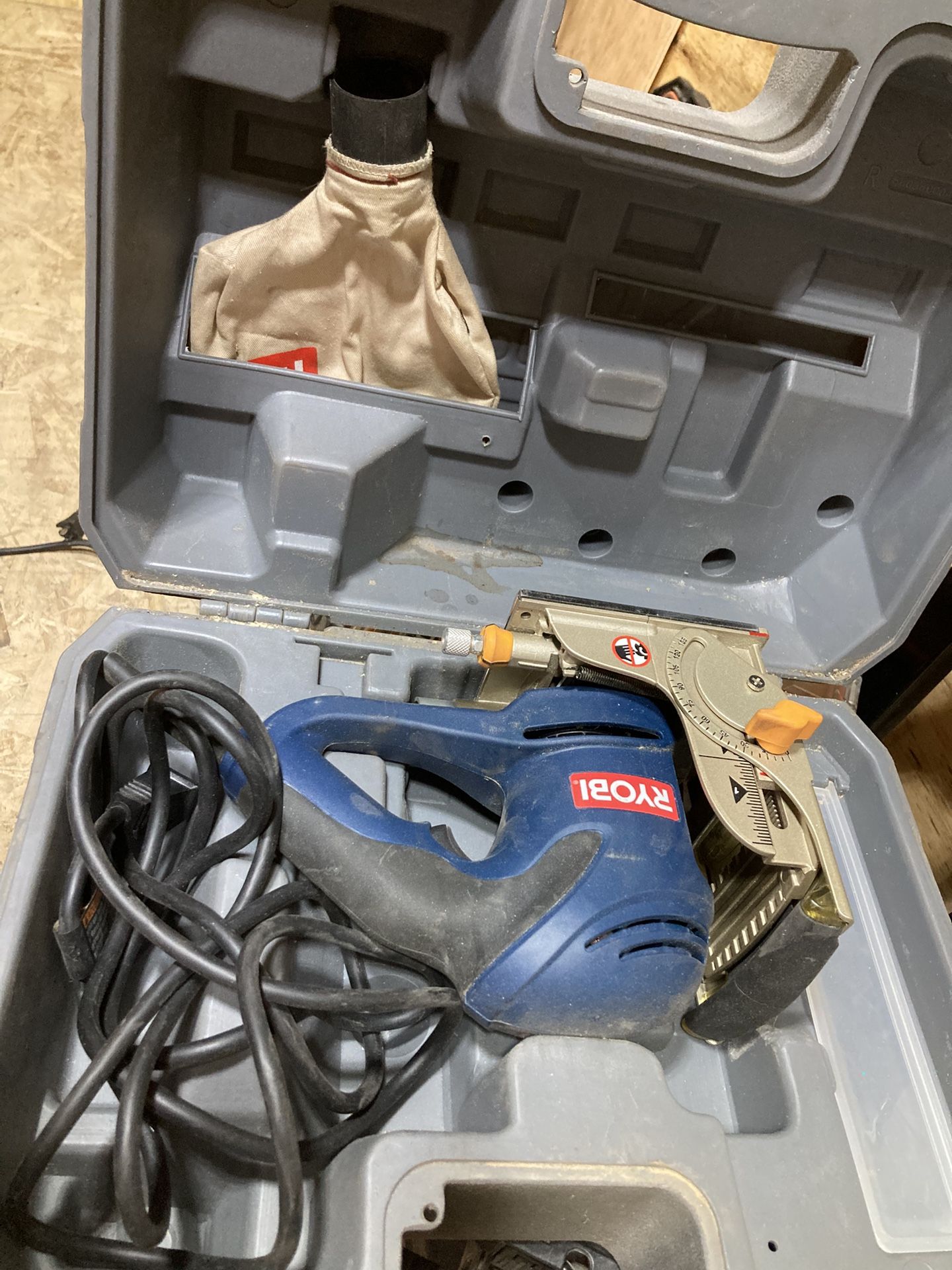 RYOBI BISCUIT JOINER