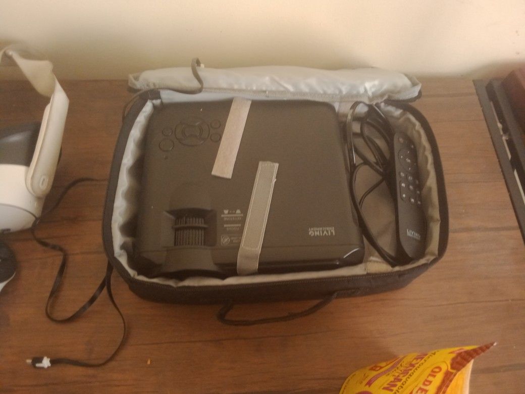 New Projector With Remote And Bluetooth 