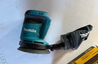 Makita XOB01 18V LXT Cordless Random Orbit Sander