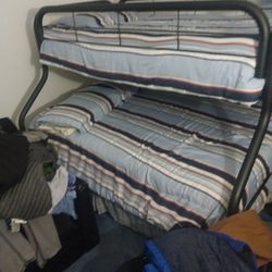 Full Twin Bunk Bed With Comforters