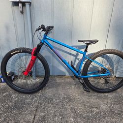 Marin Hardtail Mountain Bike with Marzocchi Bomber Z1 Fork