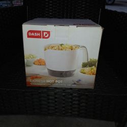 Dash Express Hot Pot 