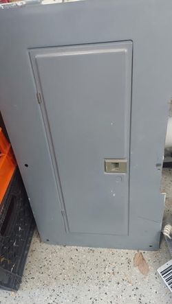 100 AMP Square D Breaker Panel with Breakers