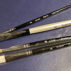 4 Paintbrushes 