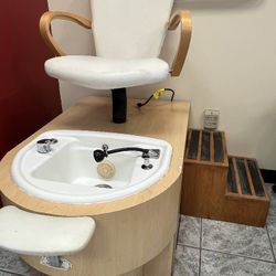 Belvedere pedicure station