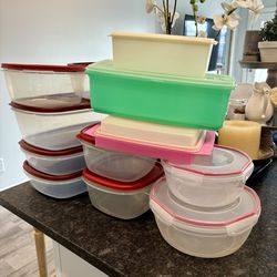 Rubbermaid + Tupperware - 12 Containers