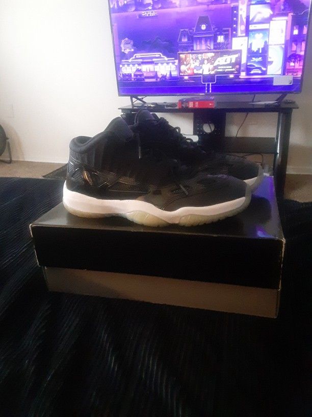 Air JORDAN 11 ie Space Jam
