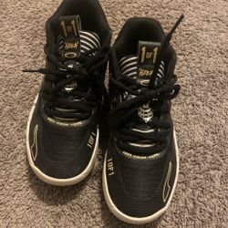 Puma basketball shoes
