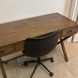 Desk And Chair 