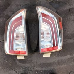 2010-2015 Toyota Prius Hybrid Tail Lights (Led) OEM 