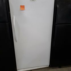 Frigidaire Up Right Frost Free Freezer 17cf No Shelf In 