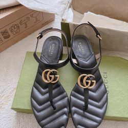 New-Gucci Marmont Sandals  (Size 39.5)