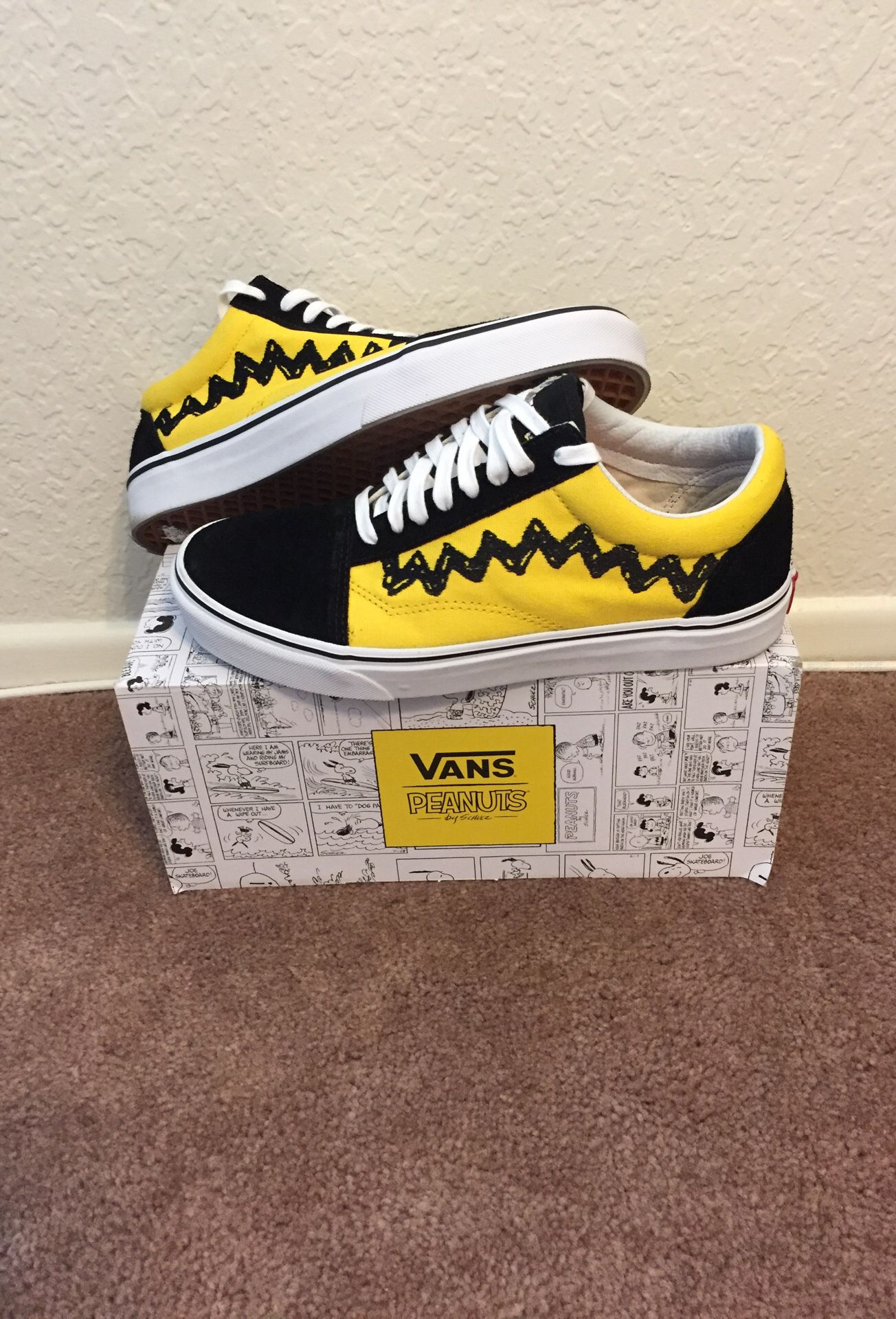 Vans Peanuts Charlie Brown Shoes Size 9 for in Hawthorne, CA - OfferUp