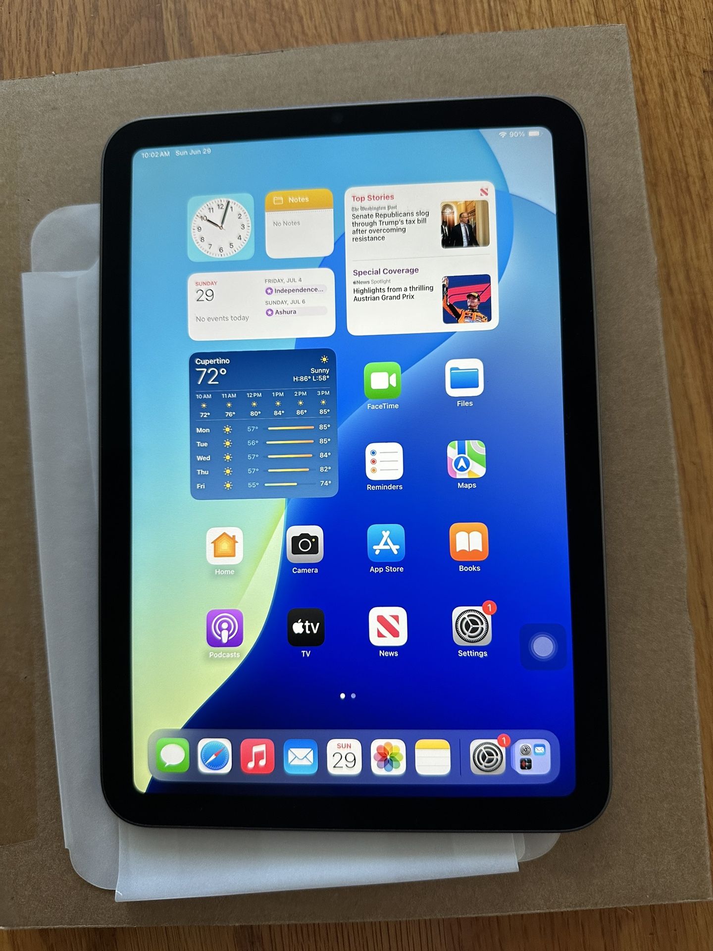 Like New 8.3 inches Apple iPad Mini 6th Generation WiFi 64GB Gray A2567 AppleCare 6/2026