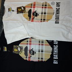 Size ( MEDIUM ) new Bape Tee 
