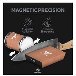 Blade rolling knife sharpener