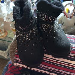 Brand New  UGGS Short Boots