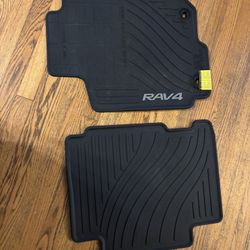 4 2013 RAV4 car mats