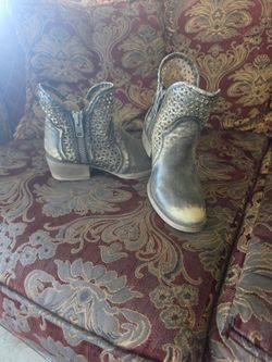 Cowgirl Boots Size 7