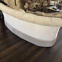 Thomasville couch, pillows included, like new