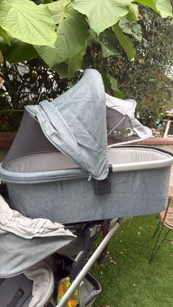 Uppababy Bassinet and stroller alltogether used