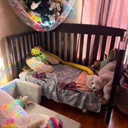 Toddler day bed