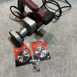 Toe-kick Saw With Extra Blades 
