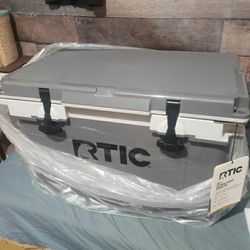 Brand New Rtic 32-QT Cooler 