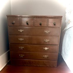 Bachelor Chest Dresser/nightstand